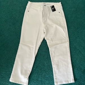 New white legging crop jeans